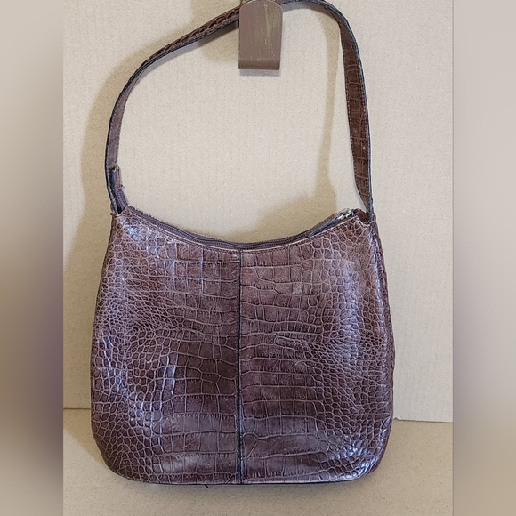 Luxurious Brown Crocodile-Textured Shoulder Bag - Picture 1 of 9